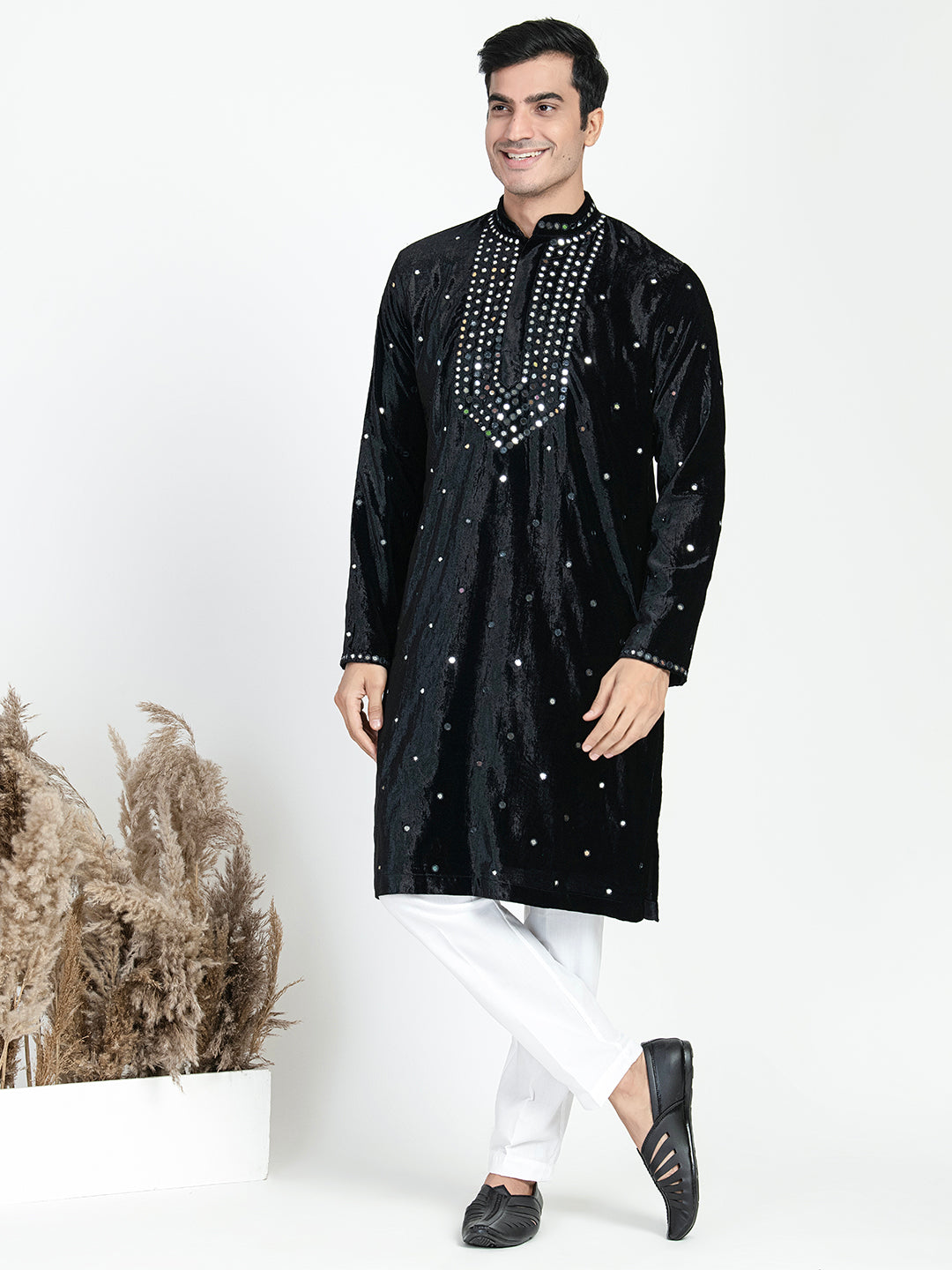 Hand Embroidered Glass Work Velvet Kurta Set
