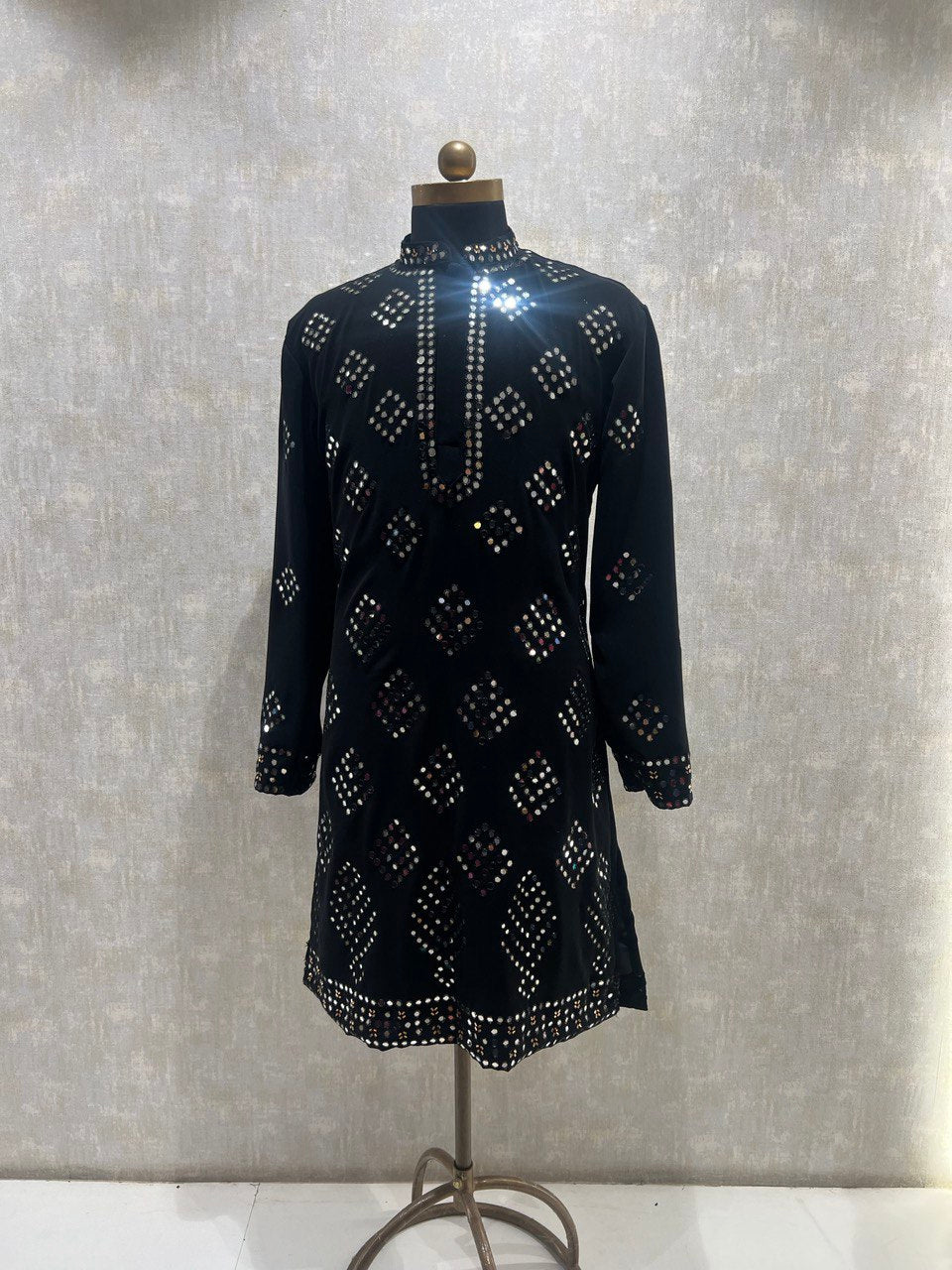Hand Embroidered Real Glass Work Kurta Set