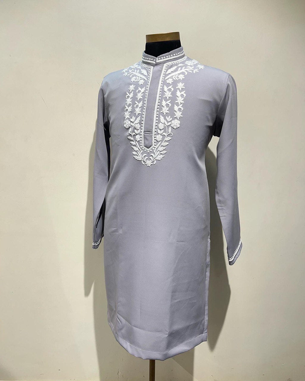 Hand Embroidered Lucknowi Kurta Set