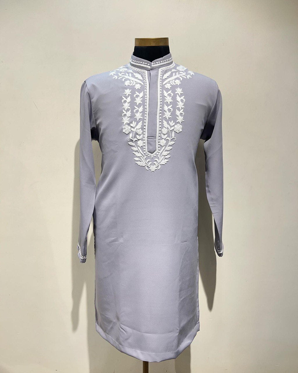 Hand Embroidered Lucknowi Kurta Set