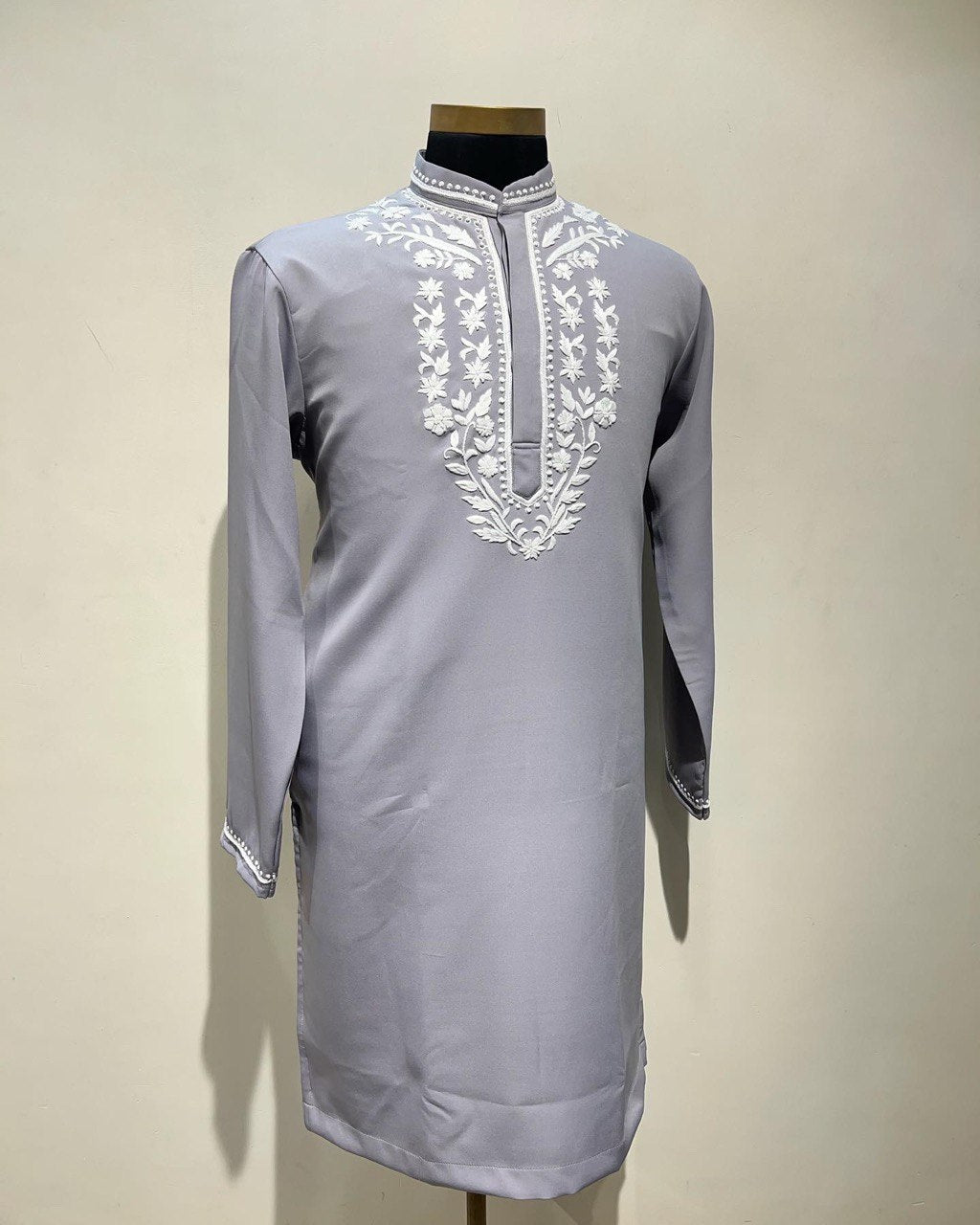 Hand Embroidered Lucknowi Kurta Set