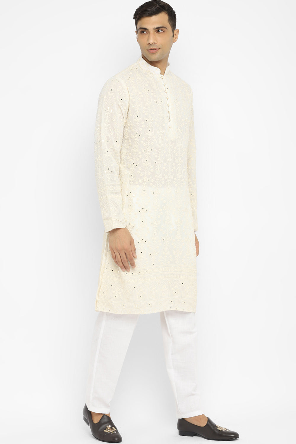 Chikankari Kurta Set With Motif Embroidery