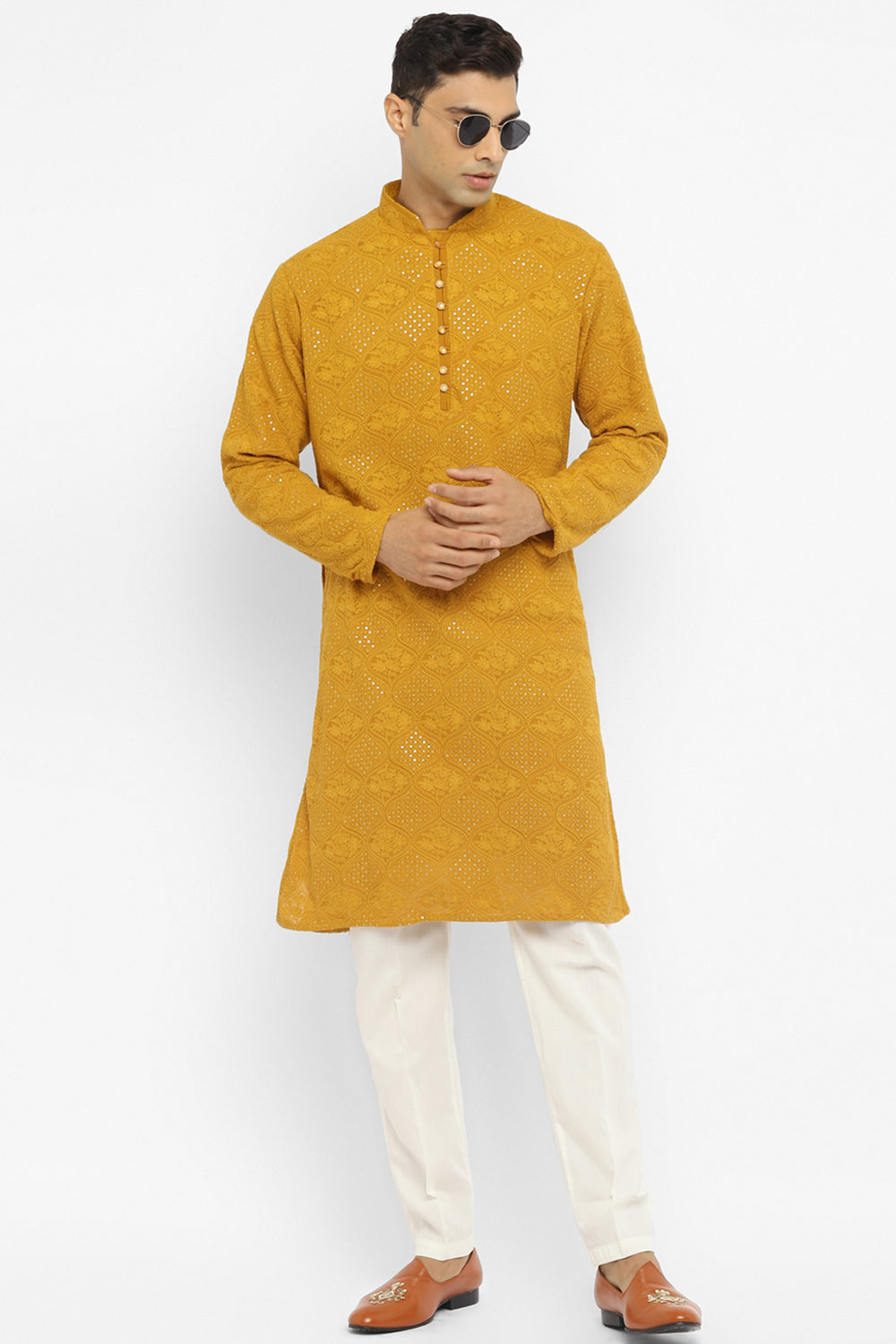 Chikankari Kurta Set With Motif Embroidery