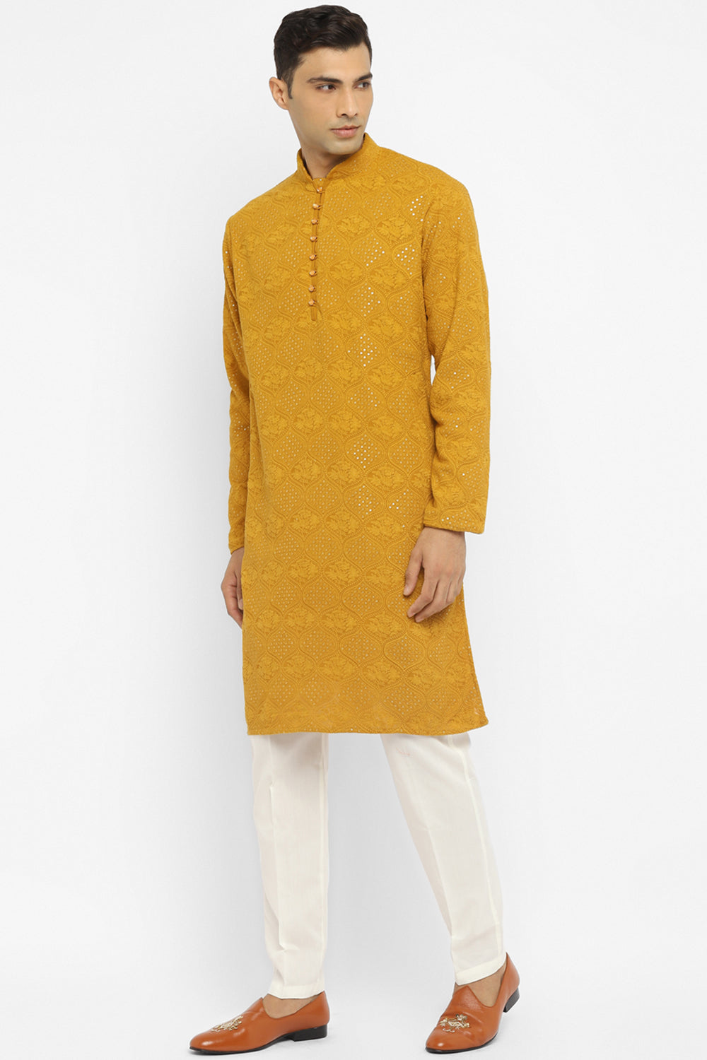 Chikankari Kurta Set With Motif Embroidery