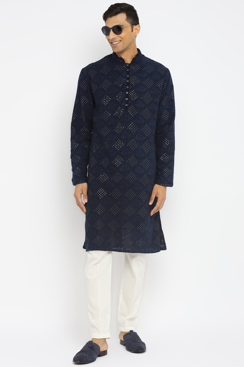 Chikankari Kurta Set With Motif Embroidery