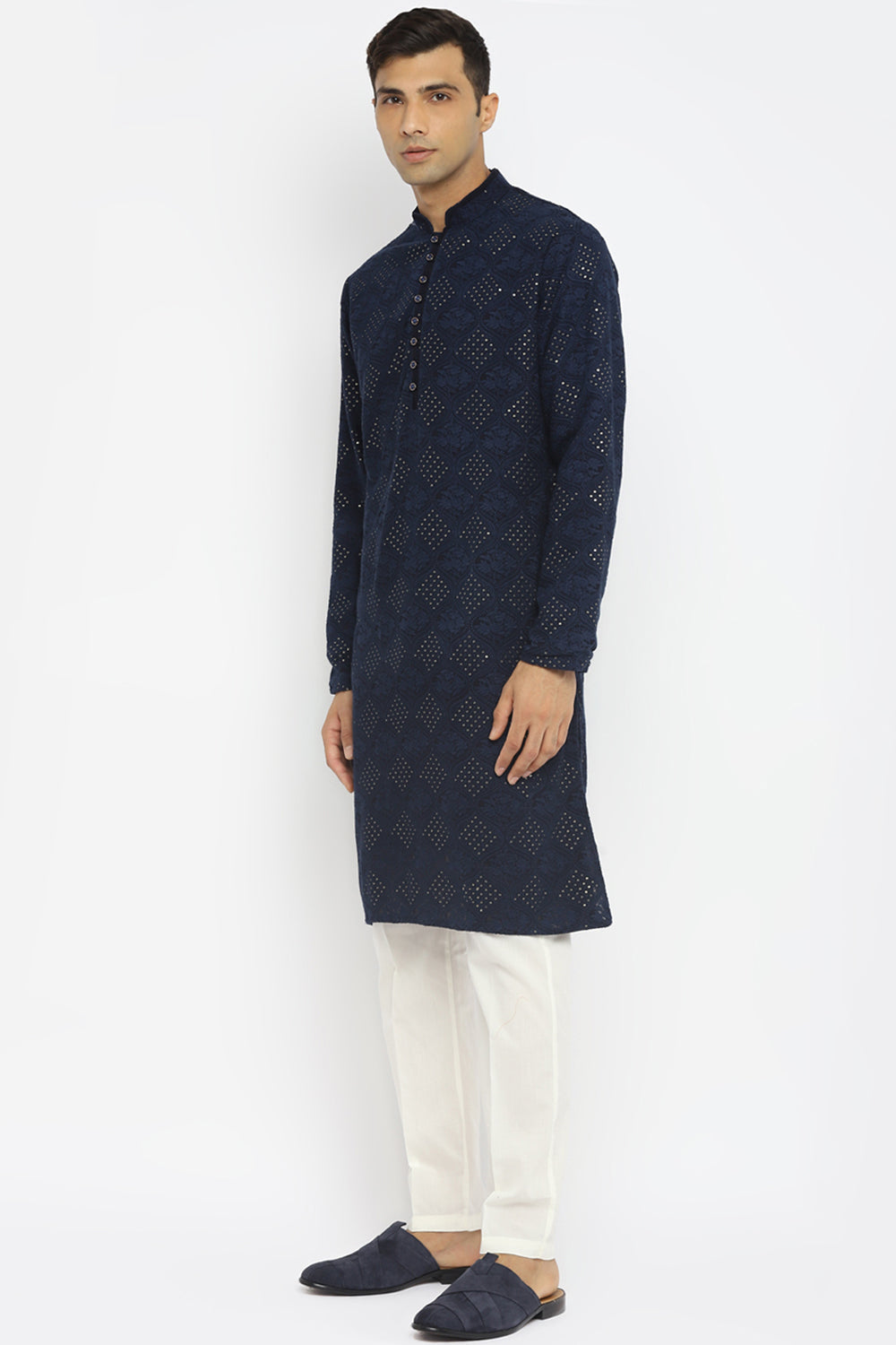 Chikankari Kurta Set With Motif Embroidery