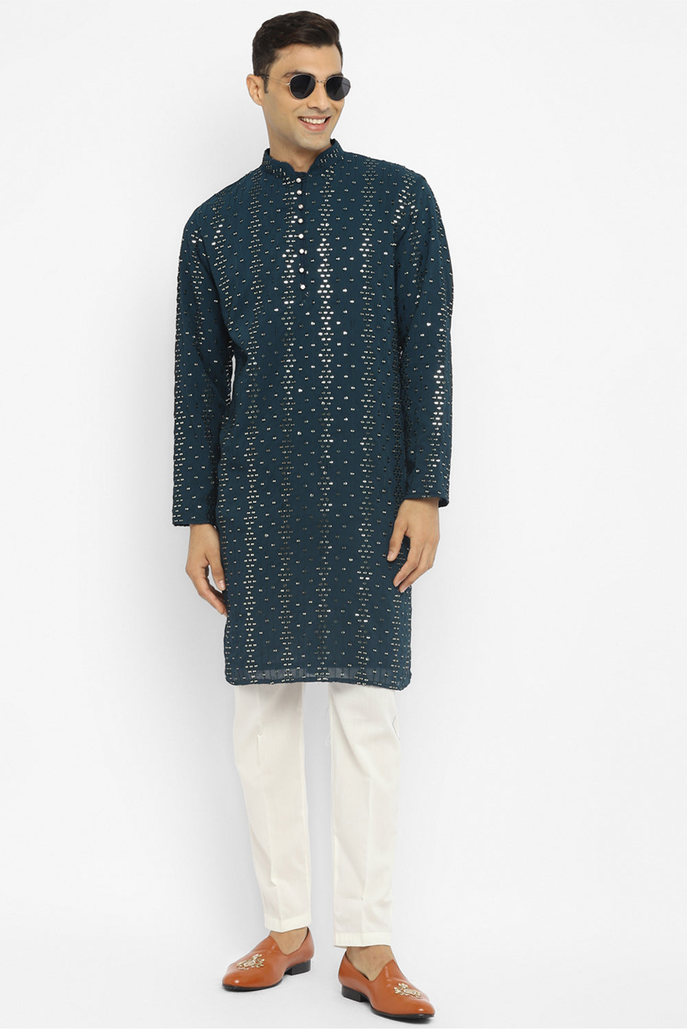 Embridered Kurta Set With Gold Sequin Embroidery